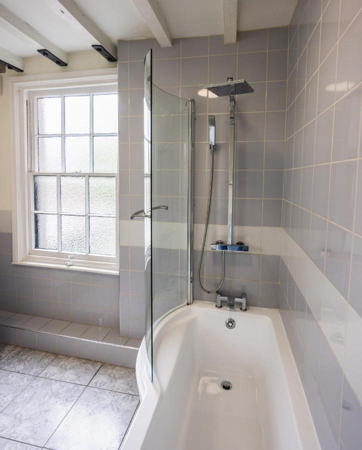 The White Hart 4*